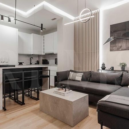 Contemporary Minimalist Apartment By Rems Málaga Buitenkant foto