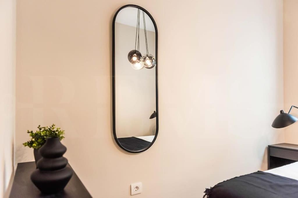 Contemporary Minimalist Apartment By Rems Málaga Buitenkant foto